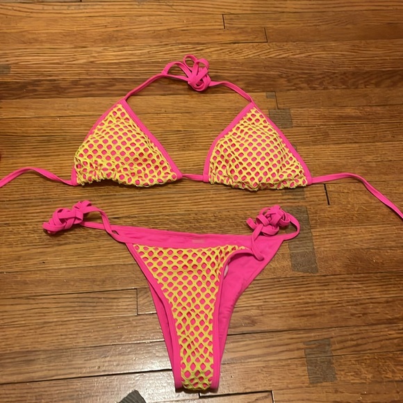 NWOT SHEIN color block triangle halter bikini set size medium - Picture 3 of 6